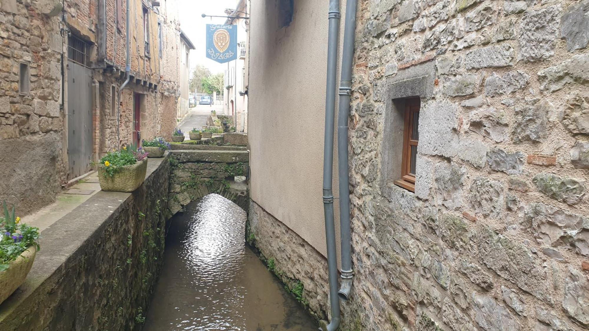 Love Room- Spa- Escale Amoureuse Puygaillard-de-Quercy Luaran gambar